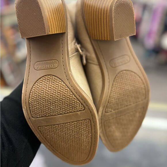 Sonoma Ladies 8 Taupe Booties NEW - Picture 5 of 5